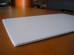 Výplň komůrková 3 mm 30 x 70 cm