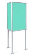 Venkovní totem trojhran